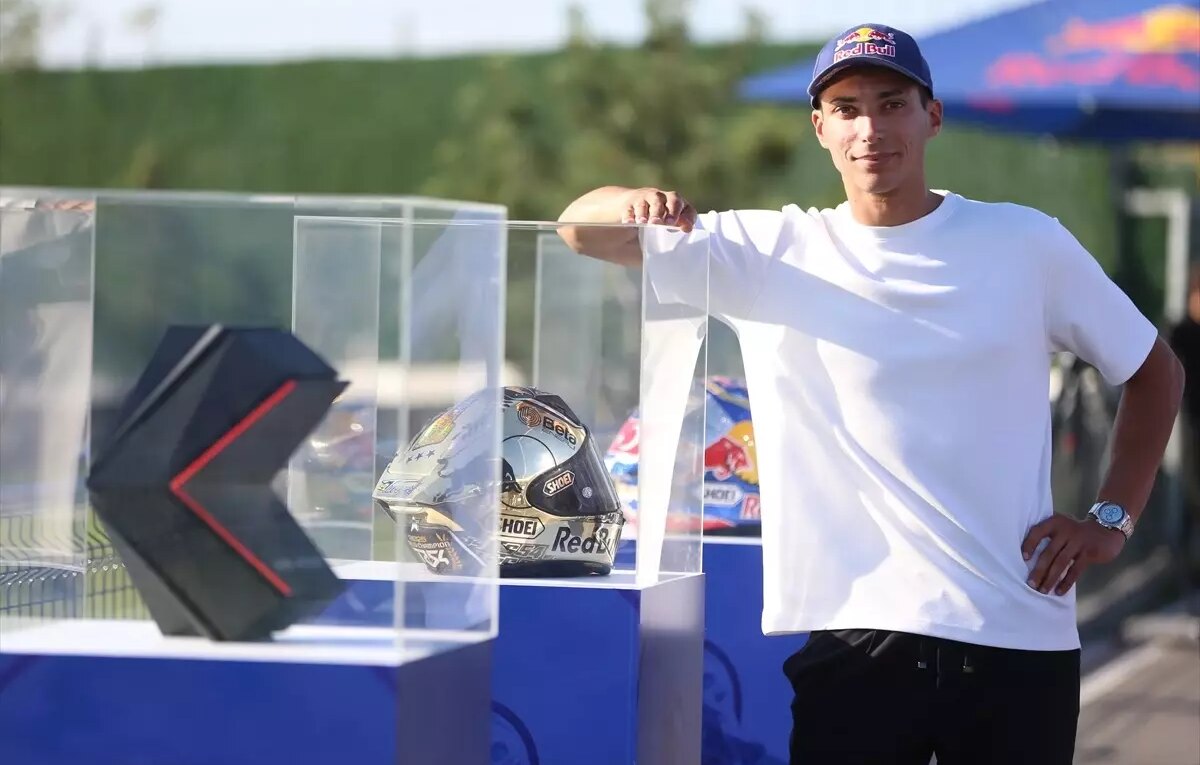 toprak razgatlioglu motogpye odaklandi vrufVDBr.jpg