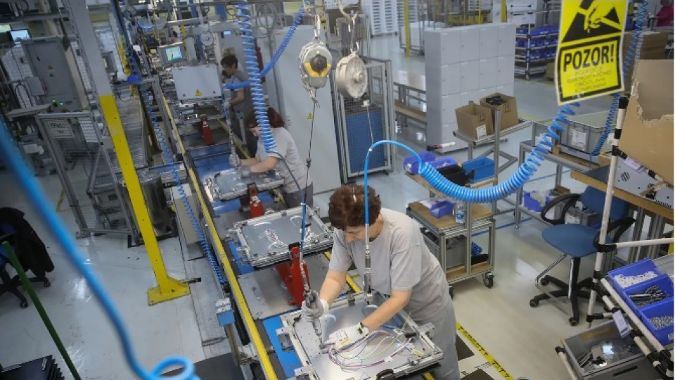 Euro Bölgesi ve AB’nin sanayi üretiminde ılımlı artış
